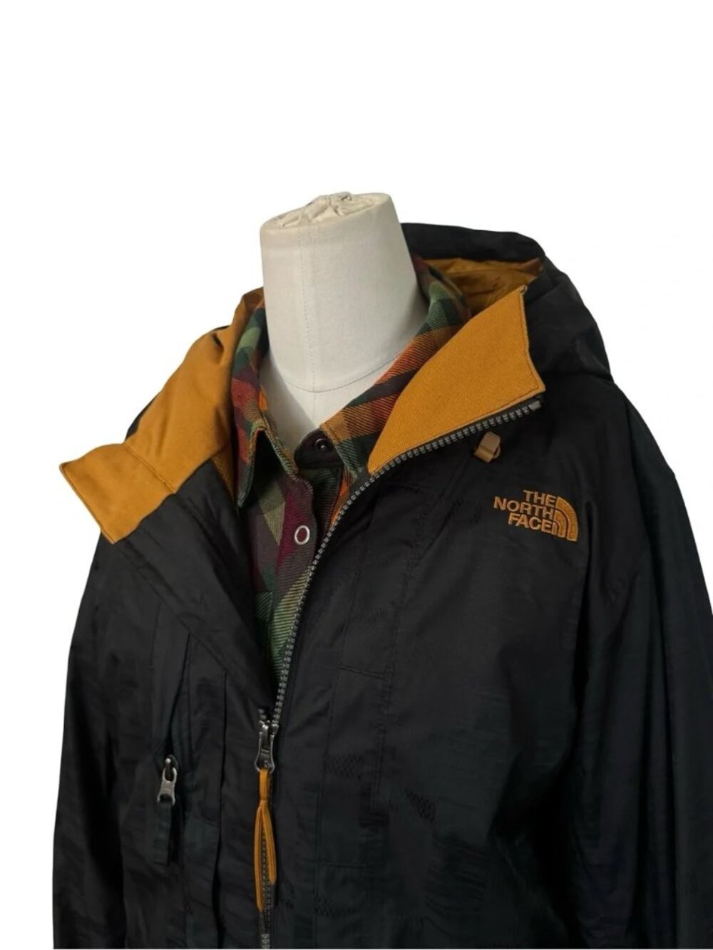 The North Face HyVent Women’s Rain Jacket Black Hooded Coat Size M + Shirt - Picture 4 of 11